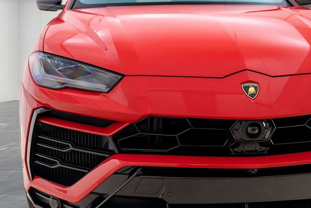 Used 2022 Lamborghini Urus image 9