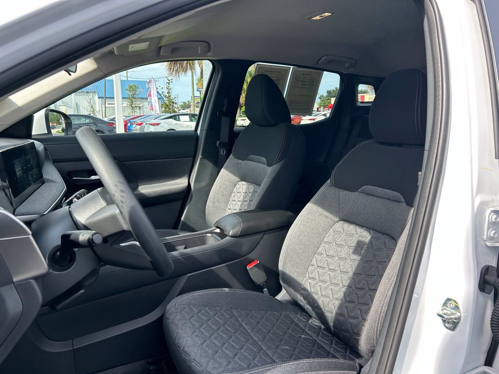 Certified 2025 Nissan Kicks SV FWD image 20