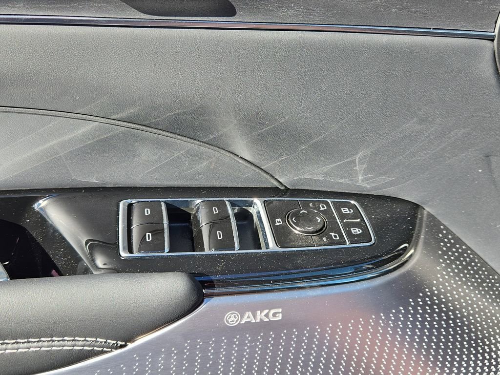 New 2026 Cadillac Lyriq V AWD/4WD image 15