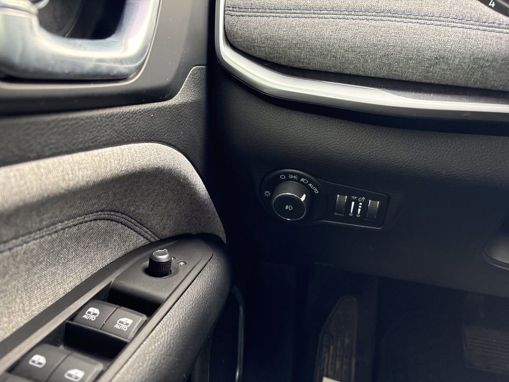 Used 2022 Jeep Compass Latitude w/ Convenience Group image 35