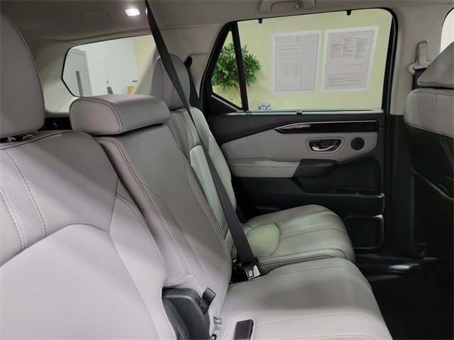 Used 2025 Honda Pilot EX-L image 15