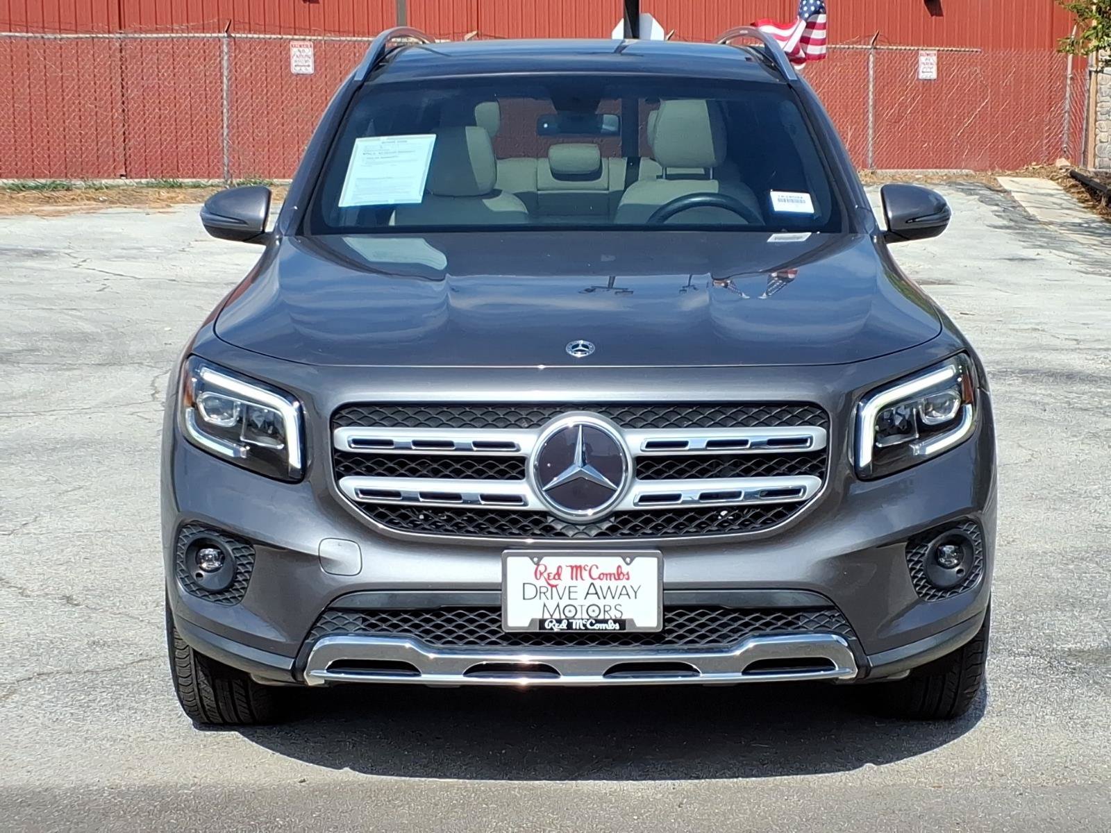Used 2023 Mercedes-Benz GLB 250 4MATIC image 5