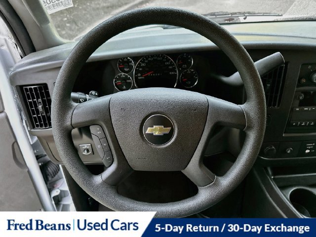 Used 2025 Chevrolet Express 3500 LT w/ LT Preferred Equipment Group RWD image 17