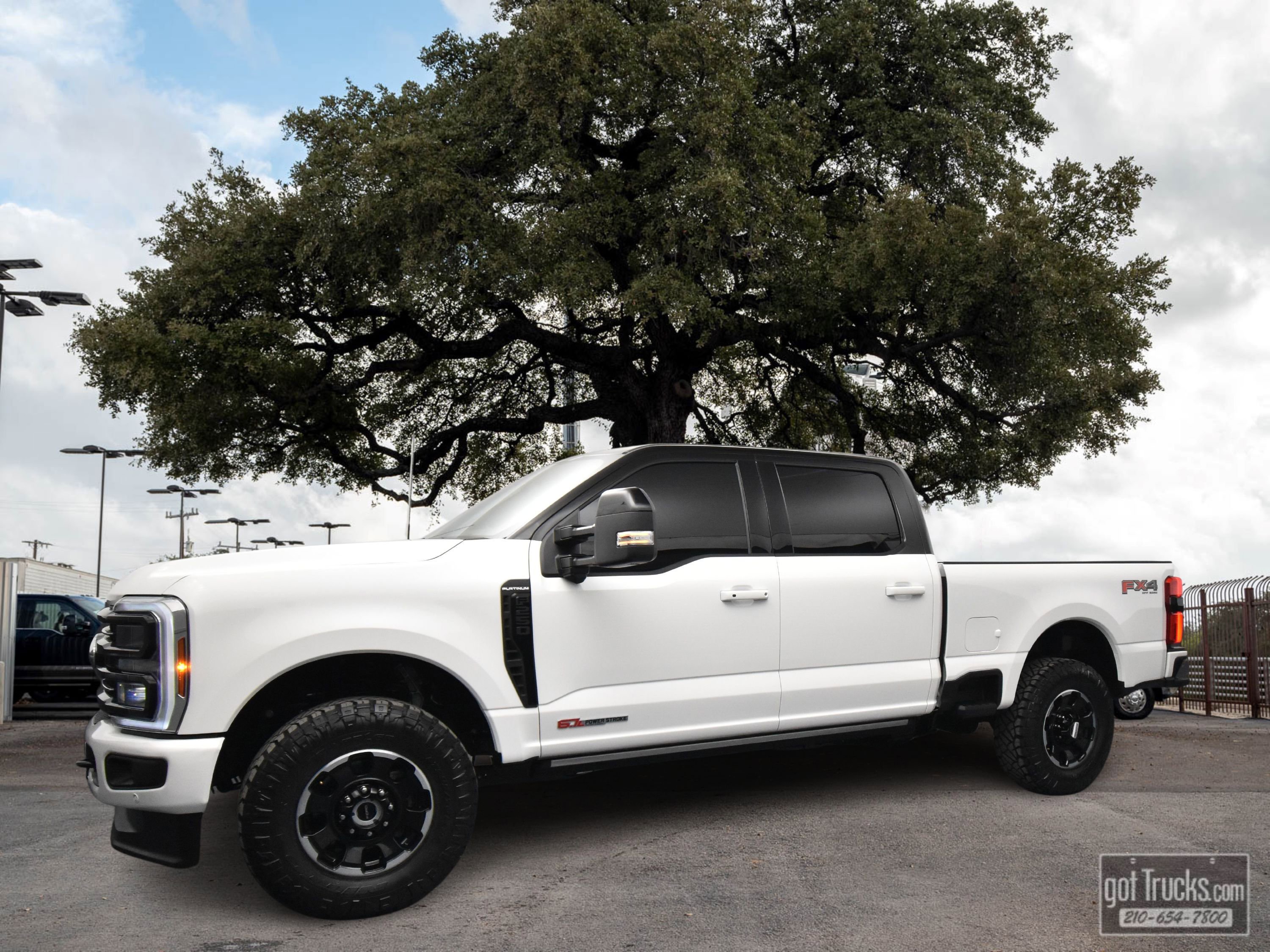 Used 2026 Ford F250 Platinum AWD/4WD image 1