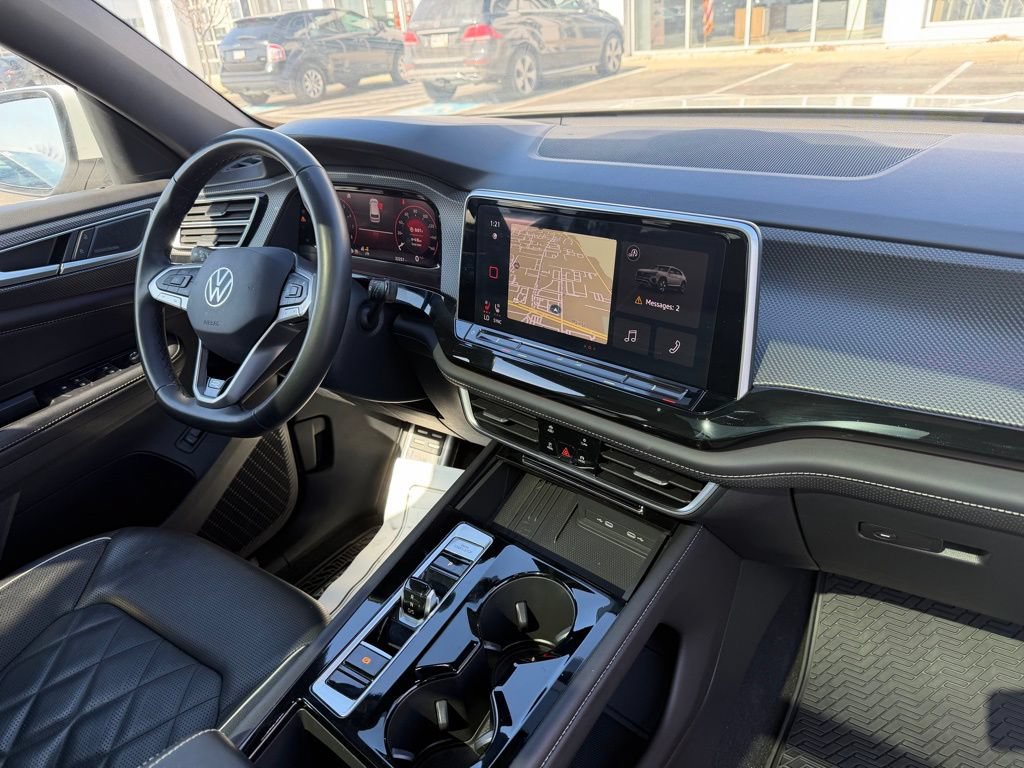 Used 2025 Volkswagen Atlas Cross Sport SEL Premium R-Line AWD/4WD image 13