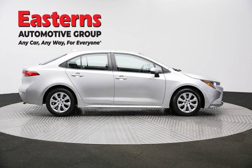Used 2023 Toyota Corolla LE image 4