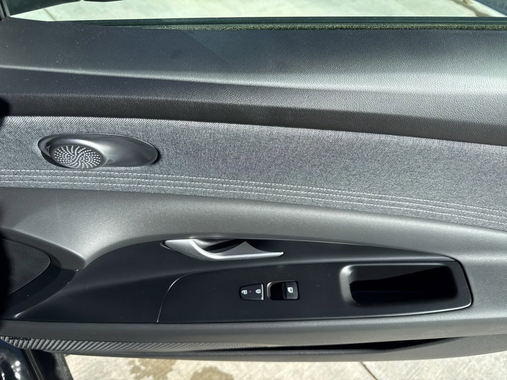 New 2026 Hyundai Elantra Limited image 18