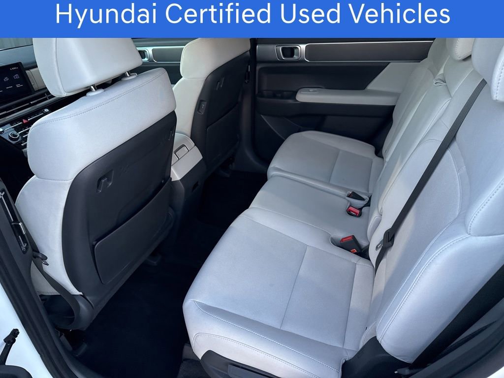 Used 2025 Hyundai Santa Fe SE image 18