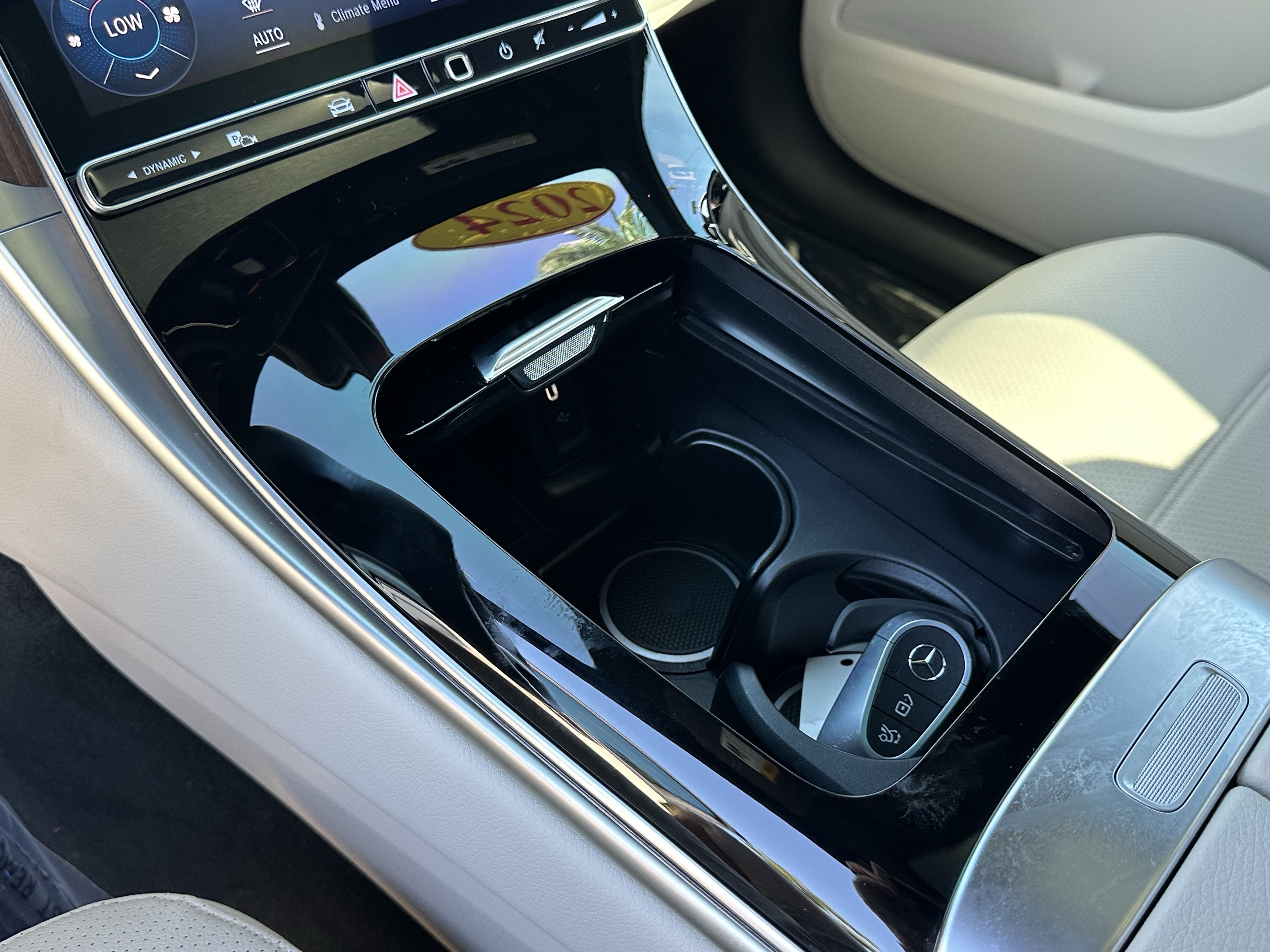 Used 2024 Mercedes-Benz GLC 300 4MATIC image 27