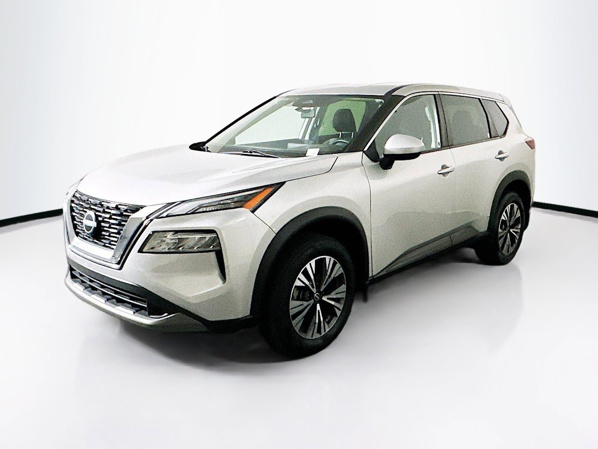 Used 2023 Nissan Rogue SV image 3