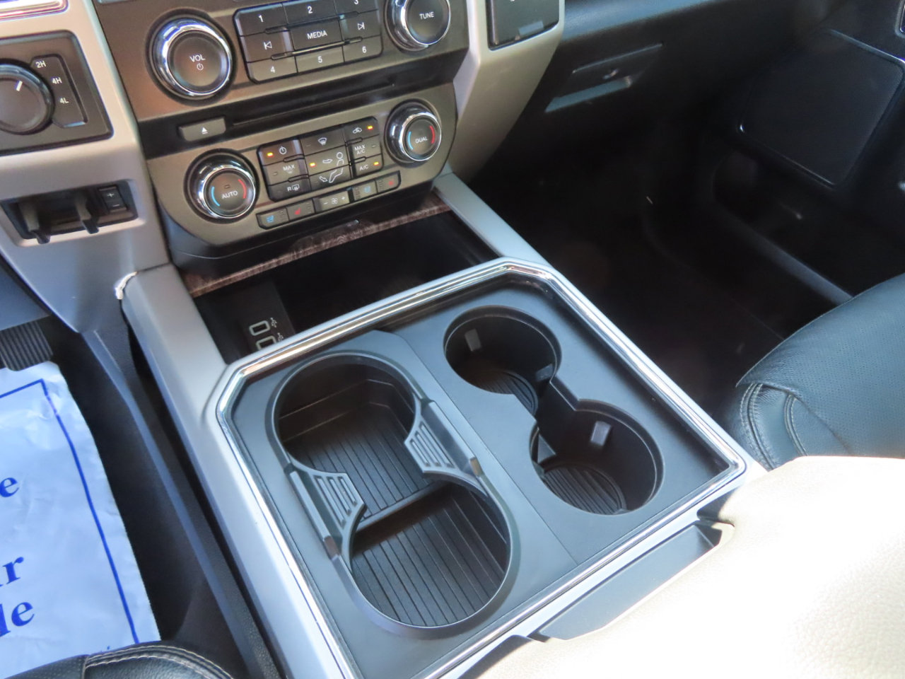 Used 2017 Ford F250 Lariat w/ Lariat Value Package image 32