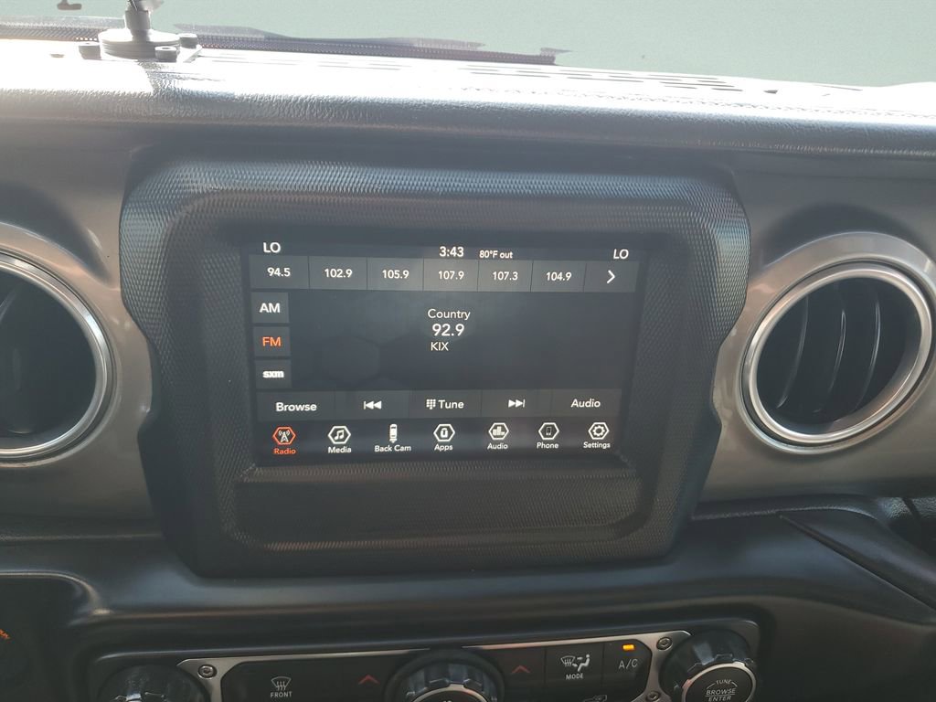 Used 2019 Jeep Wrangler Unlimited Sahara image 21