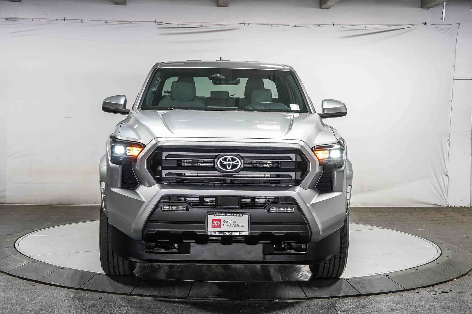 Certified 2026 Toyota Tacoma SR5 AWD/4WD image 7