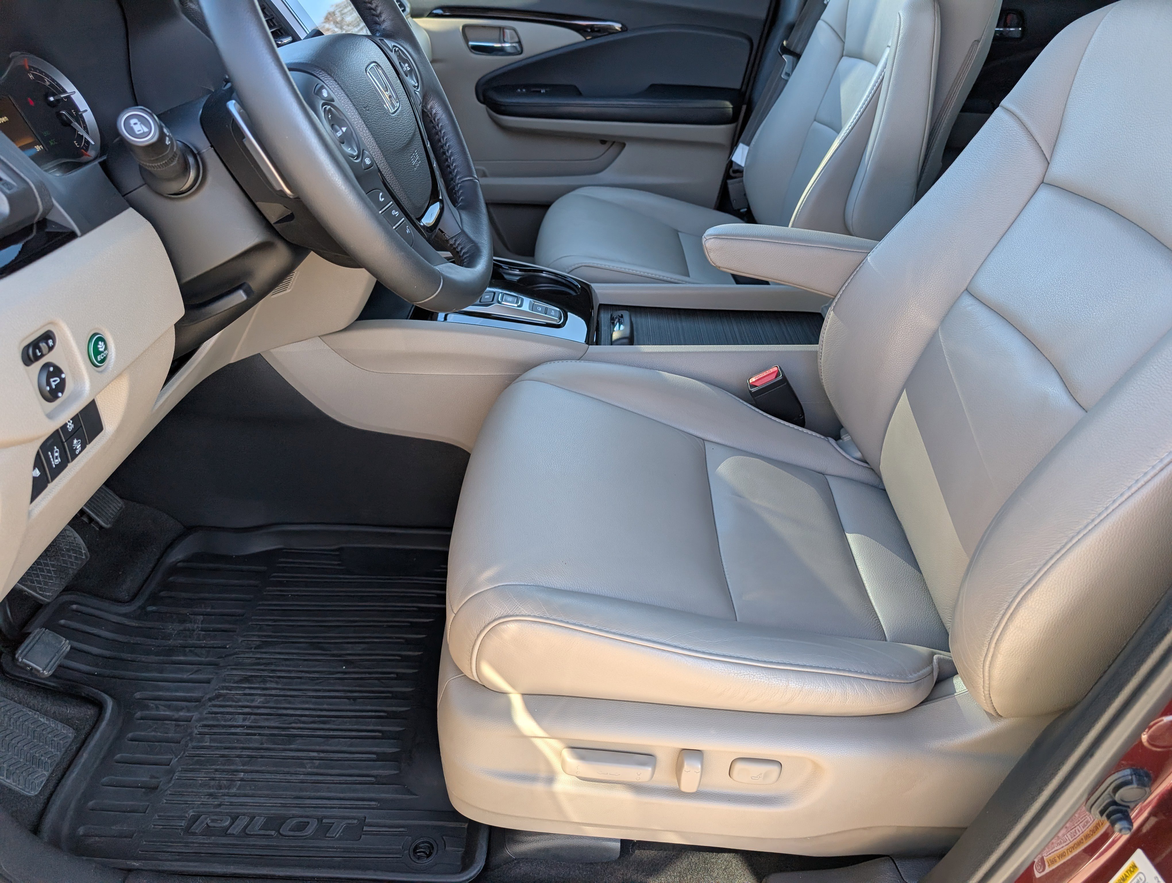 Used 2018 Honda Pilot Touring image 9