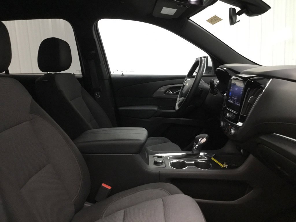 Used 2023 Chevrolet Traverse LT FWD image 24