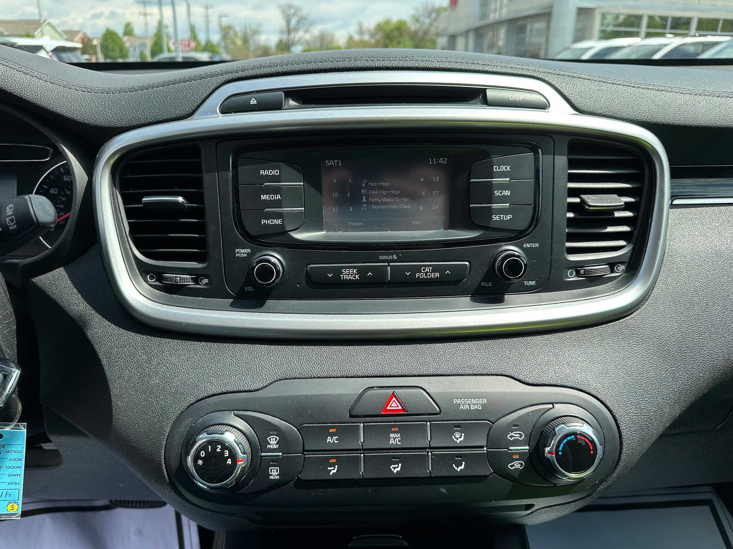 Used 2018 Kia Sorento L FWD image 27