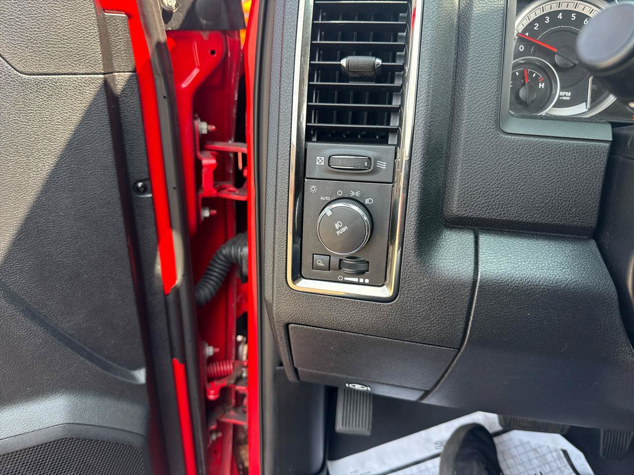 Used 2014 RAM 1500 Sport w/ Remote Start & Security Group AWD/4WD image 17