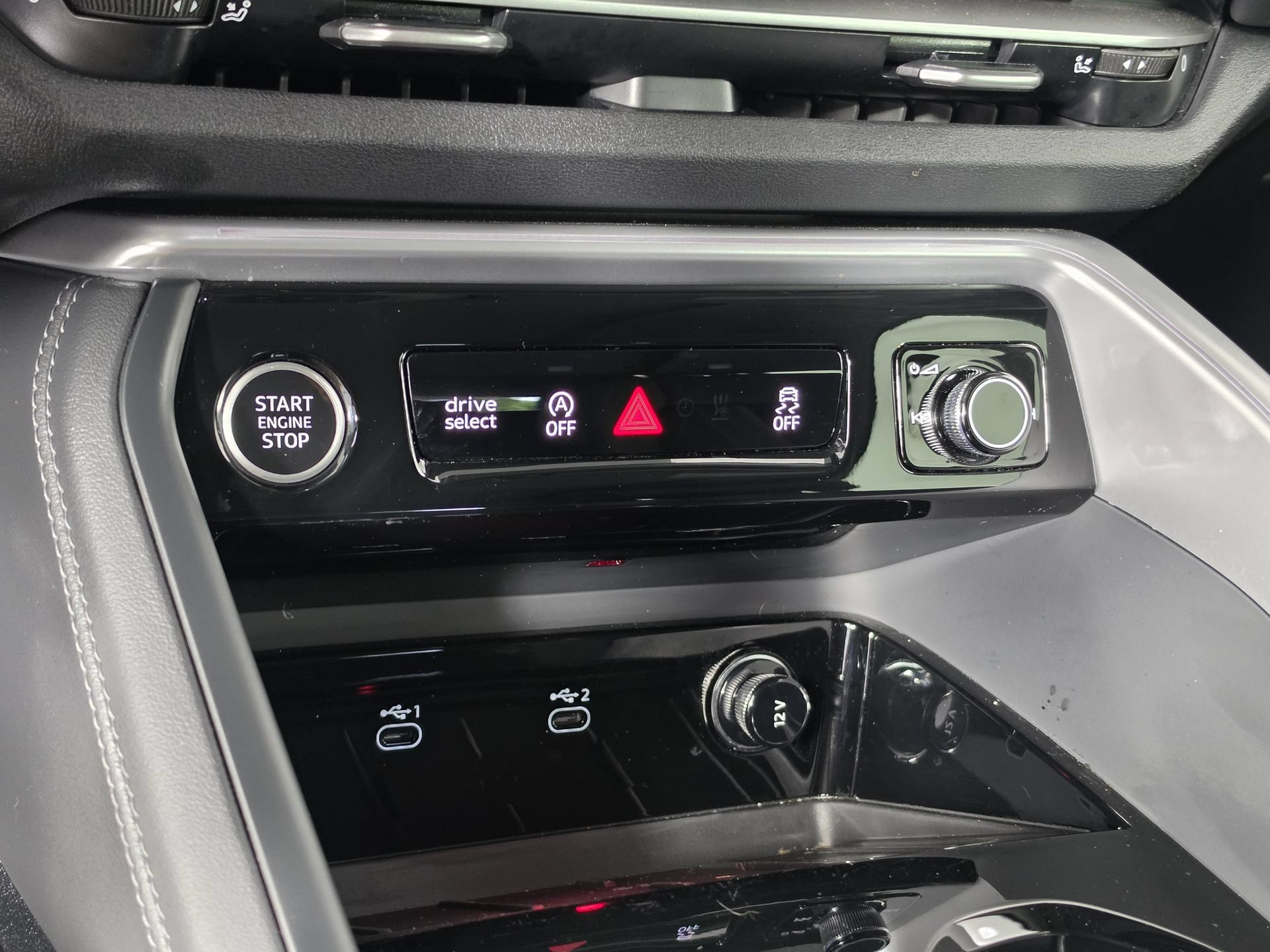 Used 2025 Audi Q5 Premium w/ Convenience Package AWD/4WD image 15