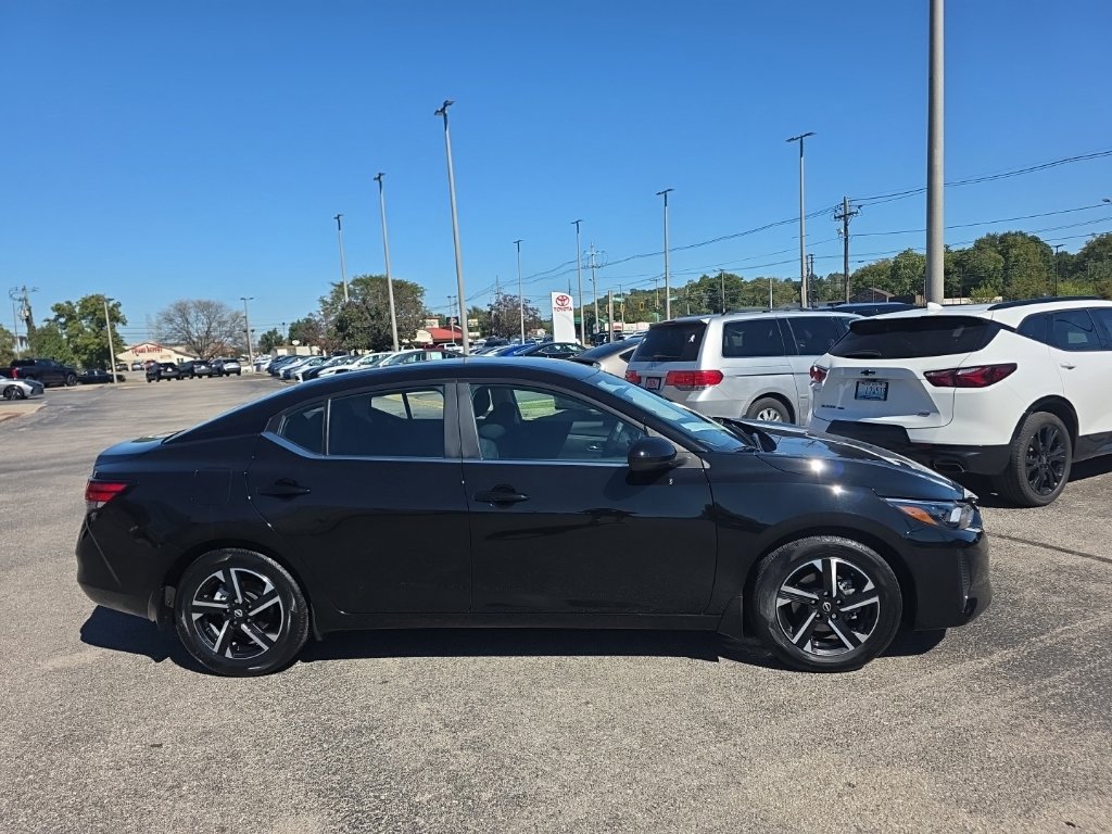 Used 2024 Nissan Sentra SV FWD image 3