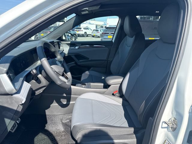 New 2026 Volkswagen Tiguan SE R-Line AWD/4WD image 16