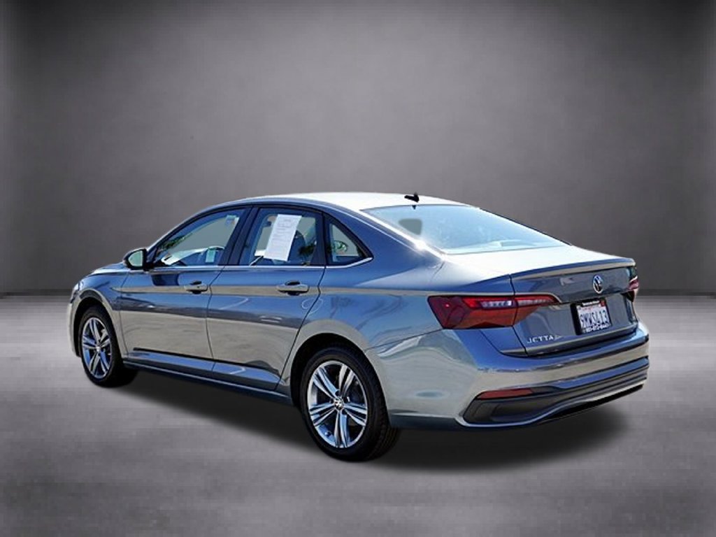 Used 2024 Volkswagen Jetta SE FWD image 6