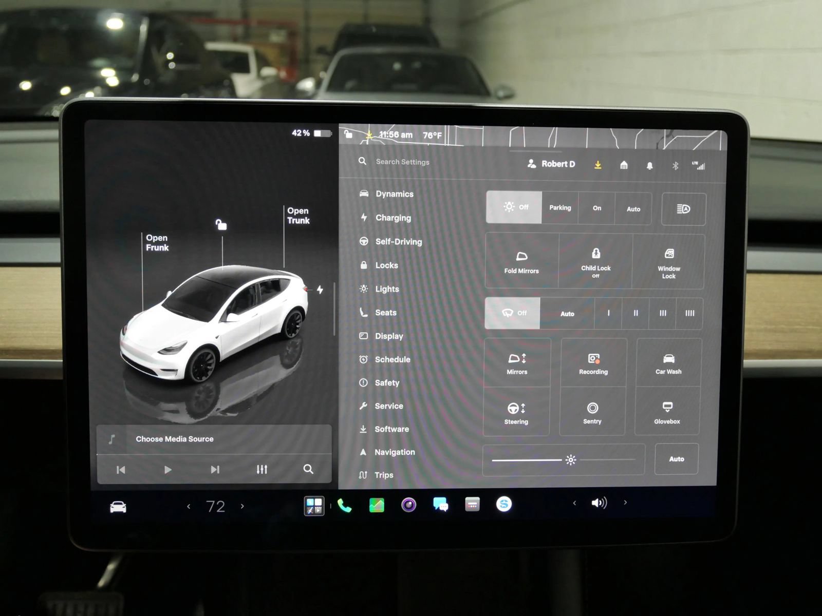 Used 2023 Tesla Model Y Long Range AWD/4WD image 18