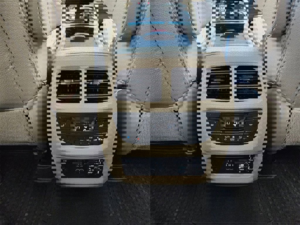 Used 2020 Honda Pilot Touring image 22