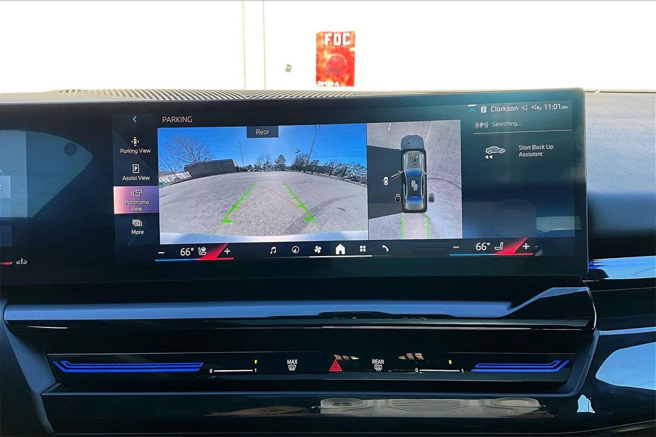 Used 2024 BMW 530i w/ Premium Package image 14