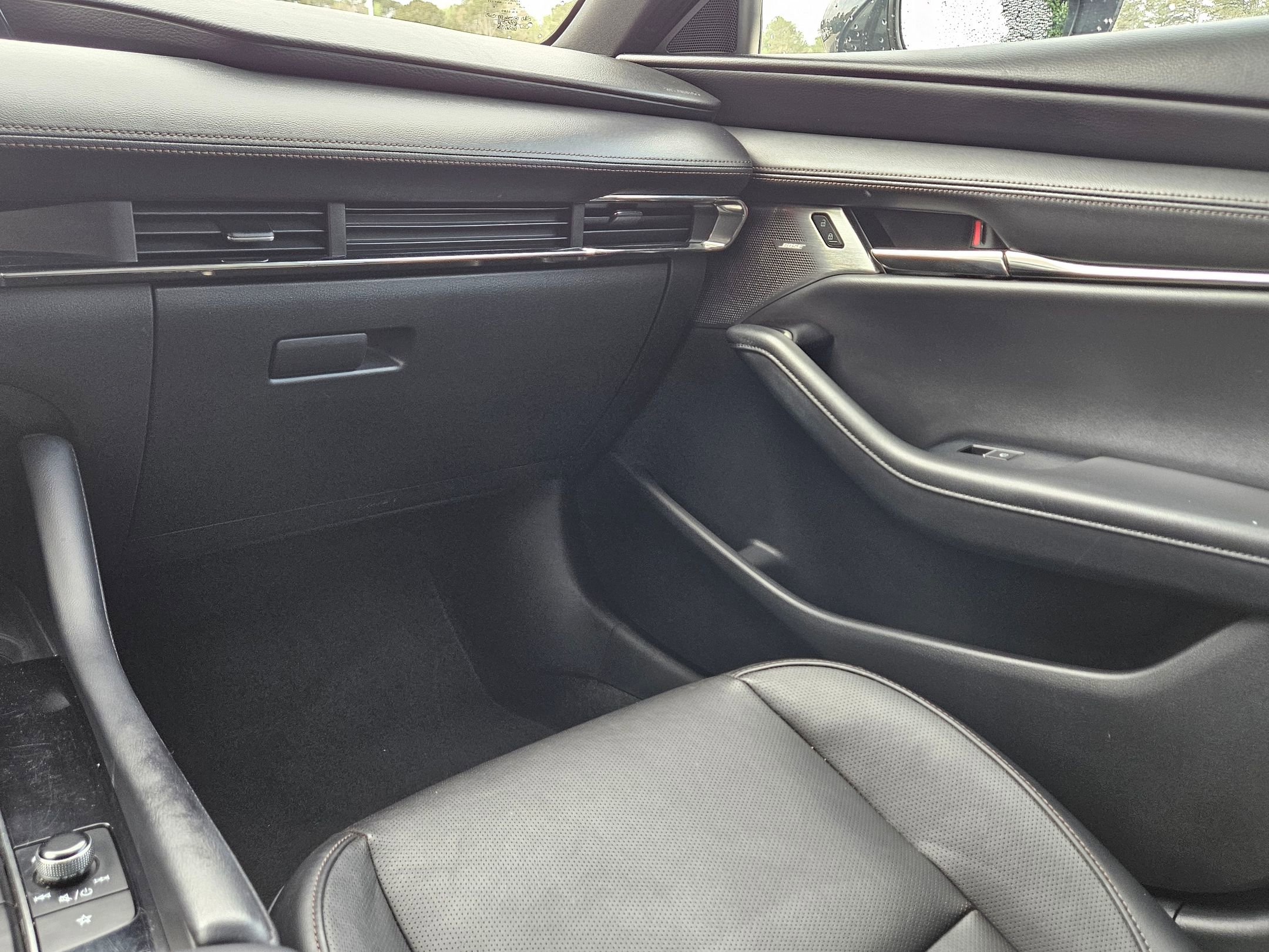 Used 2022 MAZDA MAZDA3 s image 11