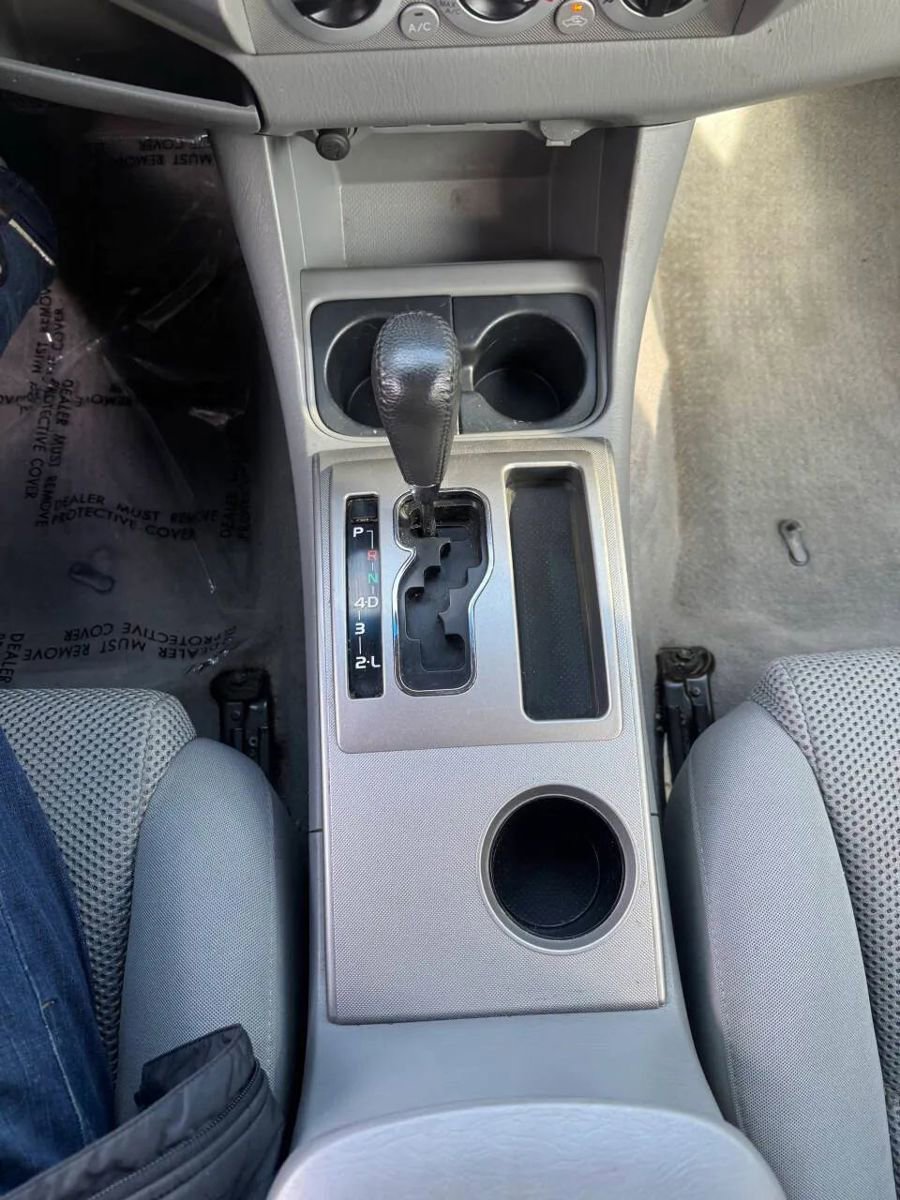 Used 2011 Toyota Tacoma 4x4 Access Cab V6 w/ TRD Sport Pkg image 5