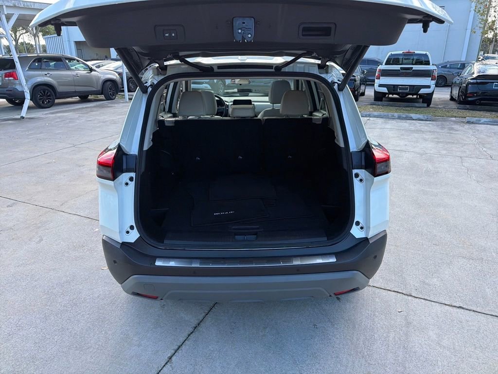 Used 2023 Nissan Rogue SV w/ SV Premium B Package image 34