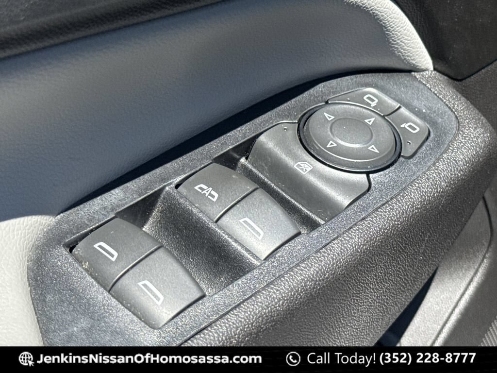 Used 2018 Chevrolet Equinox Premier FWD image 31