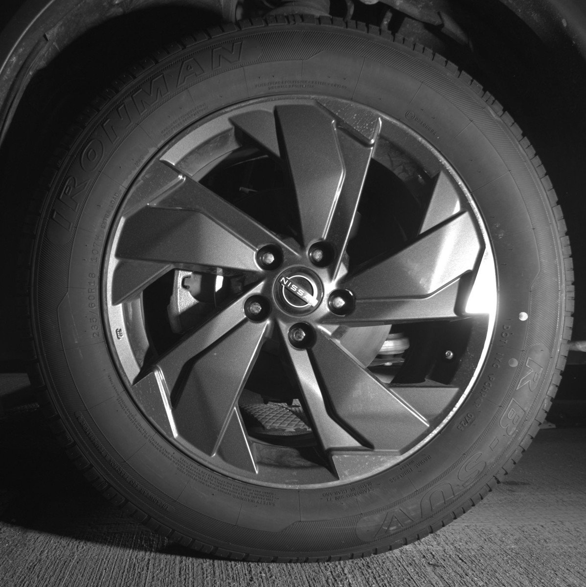 Used 2025 Nissan Rogue SV FWD image 12
