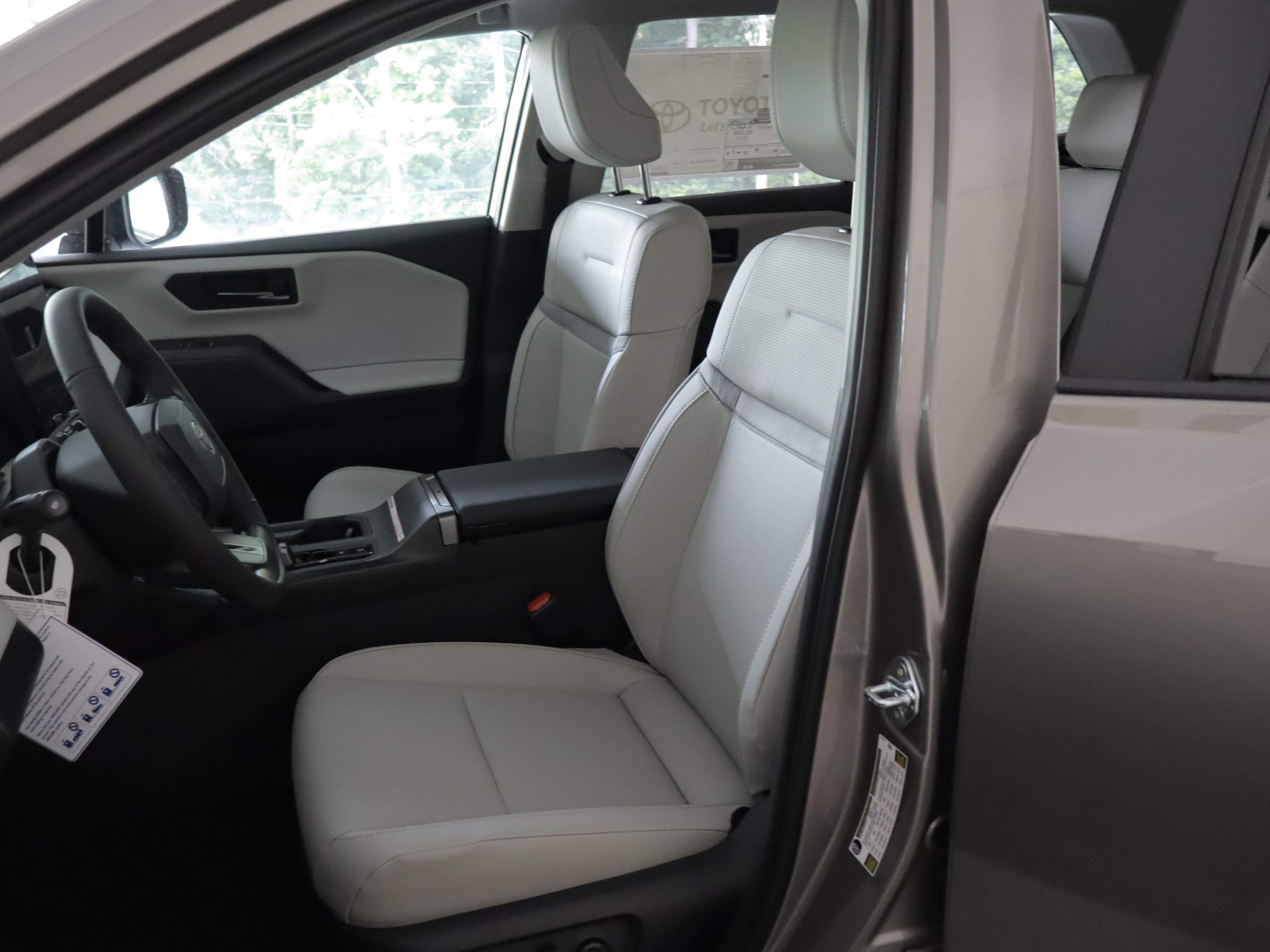 New 2026 Toyota RAV4 Limited AWD/4WD image 9
