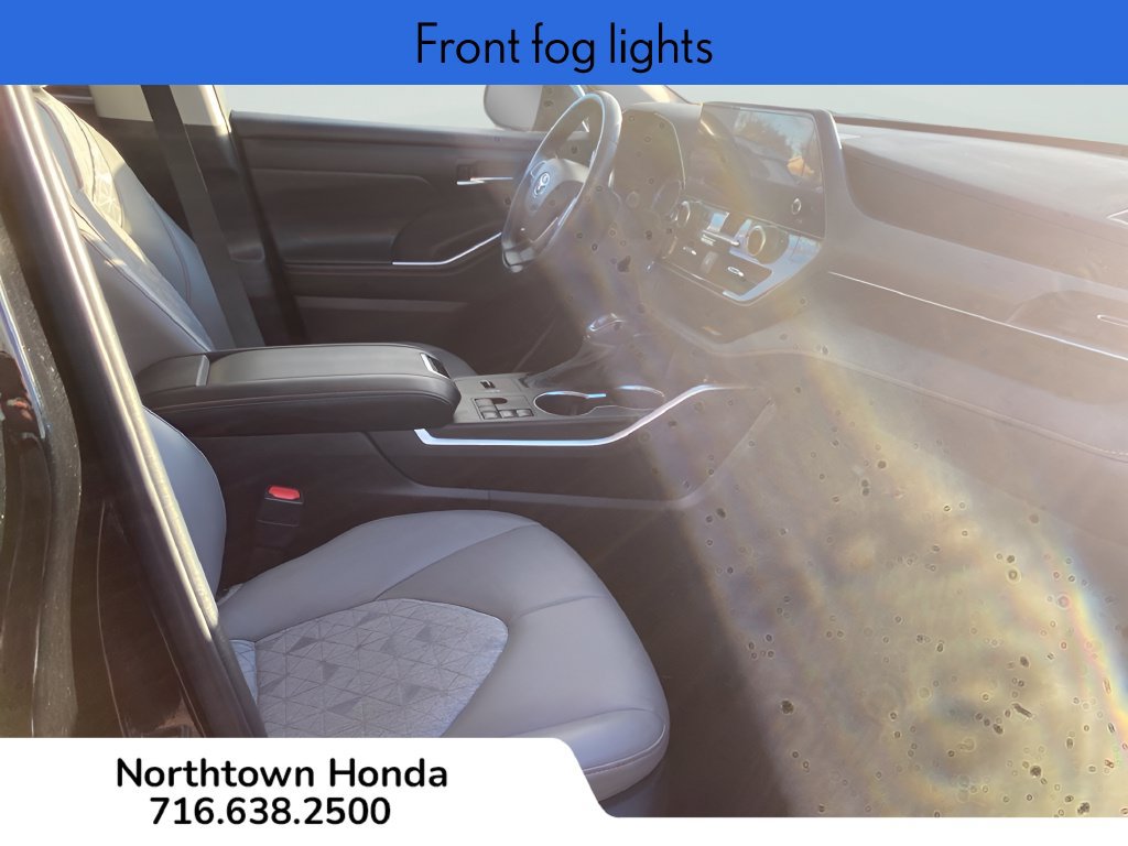 Used 2023 Toyota Highlander Bronze Edition FWD image 12
