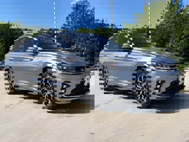 New 2025 Volkswagen Jetta SE image 8