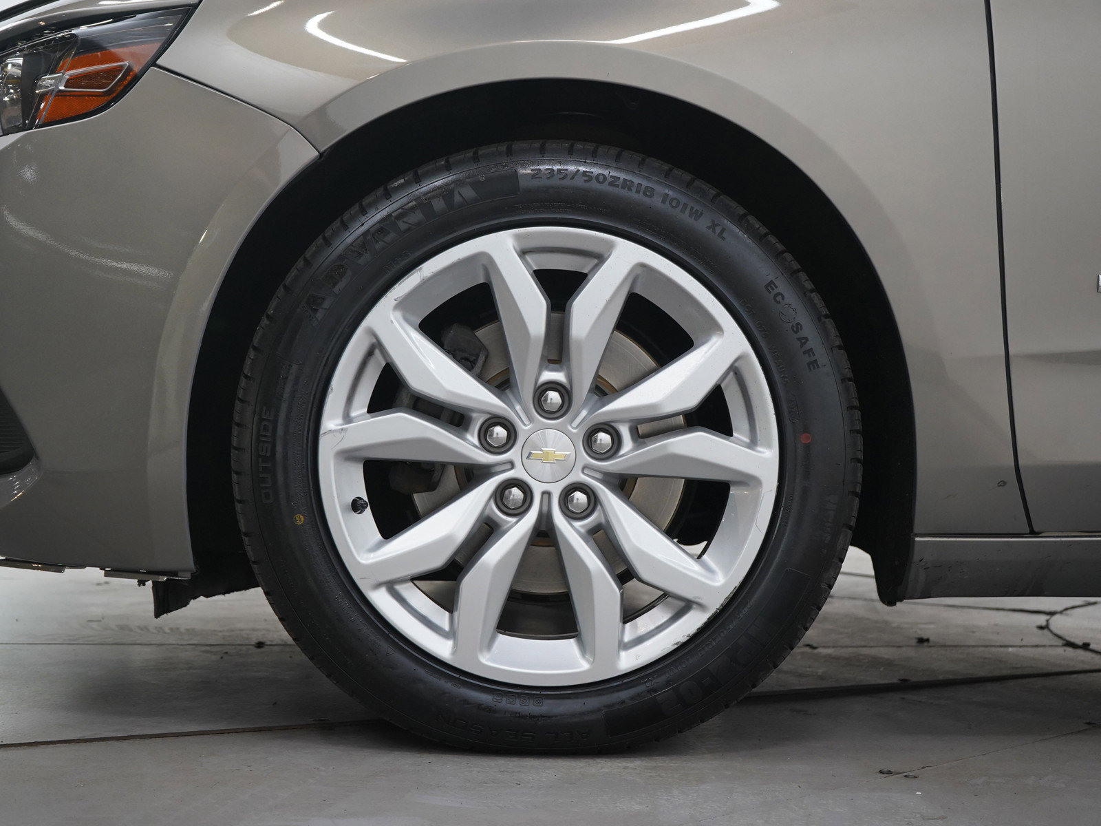 Used 2017 Chevrolet Impala LT FWD image 28