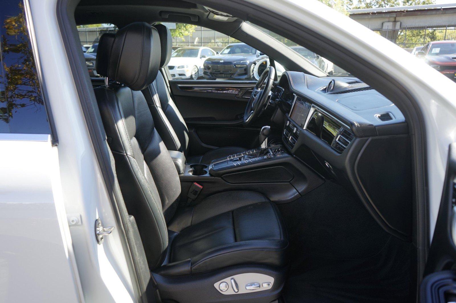 Used 2020 Porsche Macan S image 20