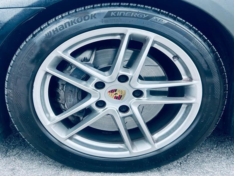 Used 2016 Porsche Panamera 4 AWD/4WD image 22