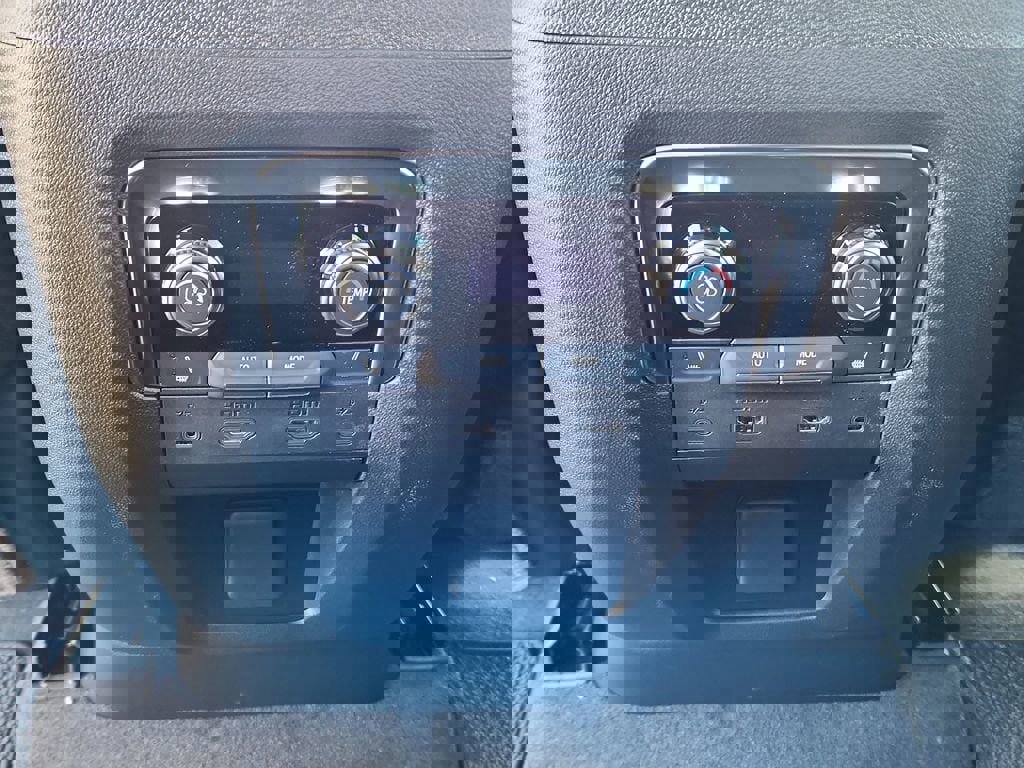 New 2026 GMC Yukon XL Denali w/ Denali Reserve Package image 16