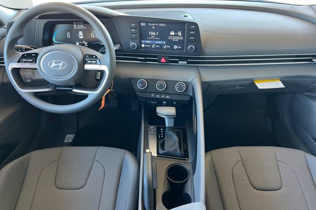 New 2026 Hyundai Elantra SE image 13
