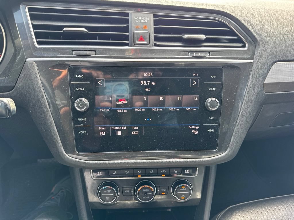 Used 2018 Volkswagen Tiguan SE FWD image 12