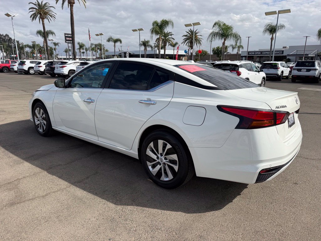 Certified 2025 Nissan Altima 2.5 S FWD image 4