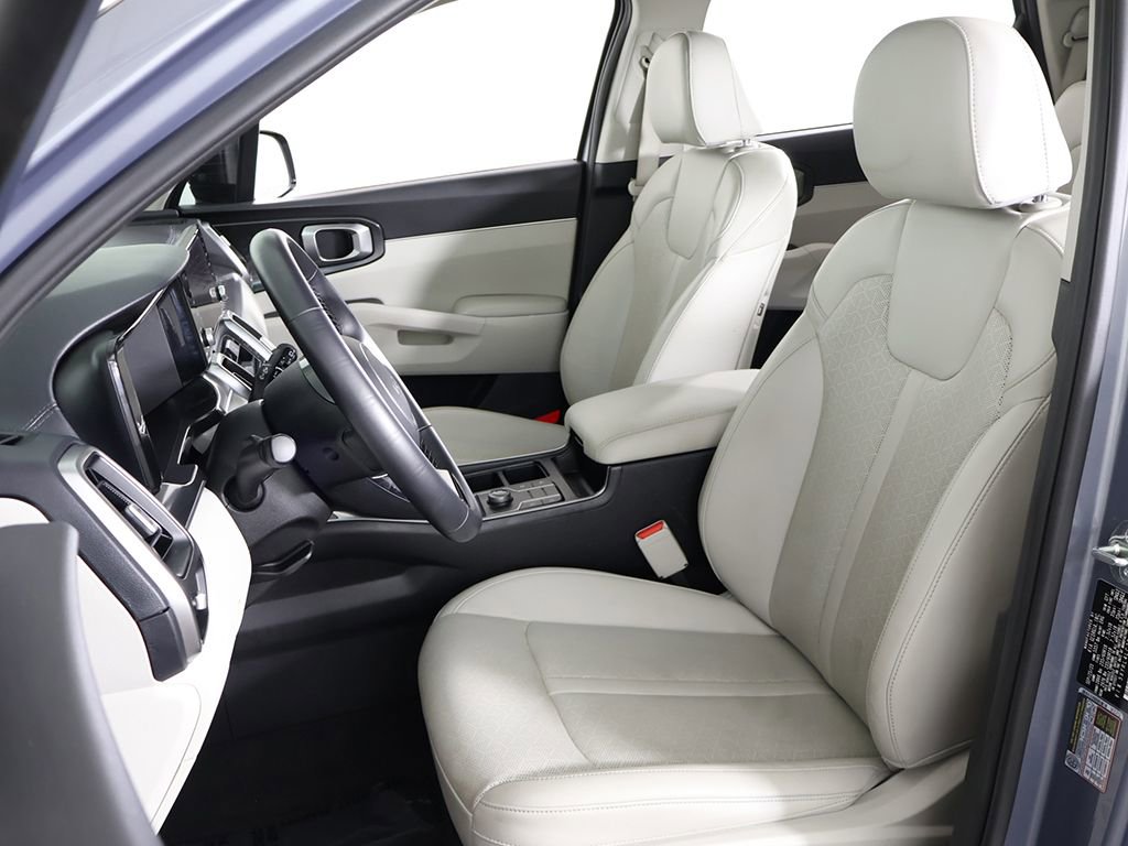 Used 2023 Kia Sorento S w/ Panoramic Sunroof Package FWD image 31