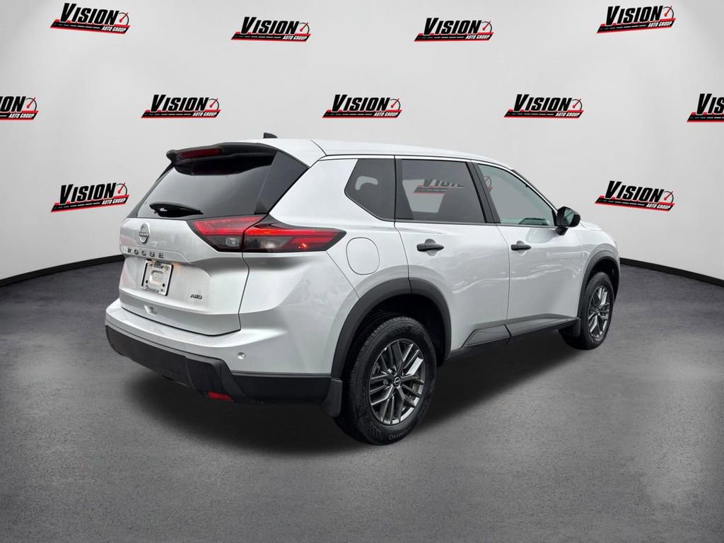 Certified 2025 Nissan Rogue S image 5