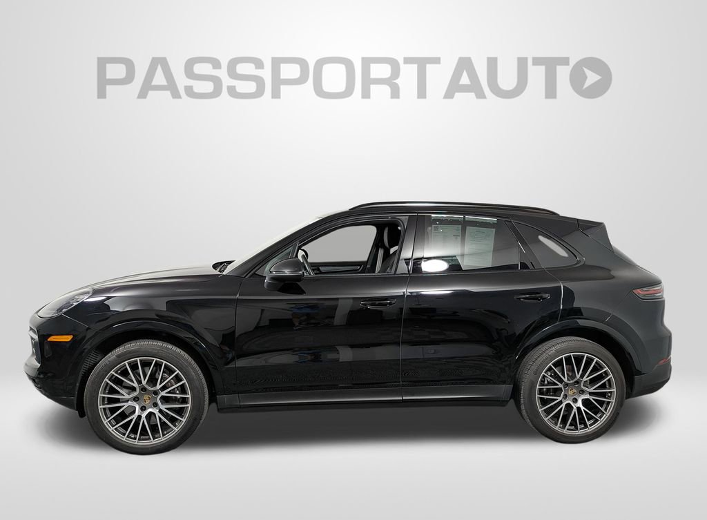 Used 2022 Porsche Cayenne Platinum Edition image 2