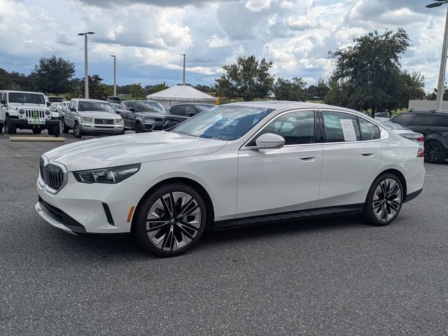 Used 2026 BMW 530i RWD image 2