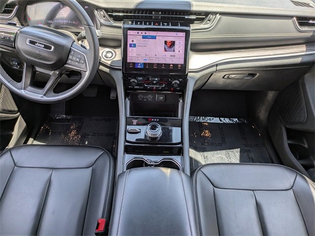 Used 2023 Jeep Grand Cherokee L Limited image 18