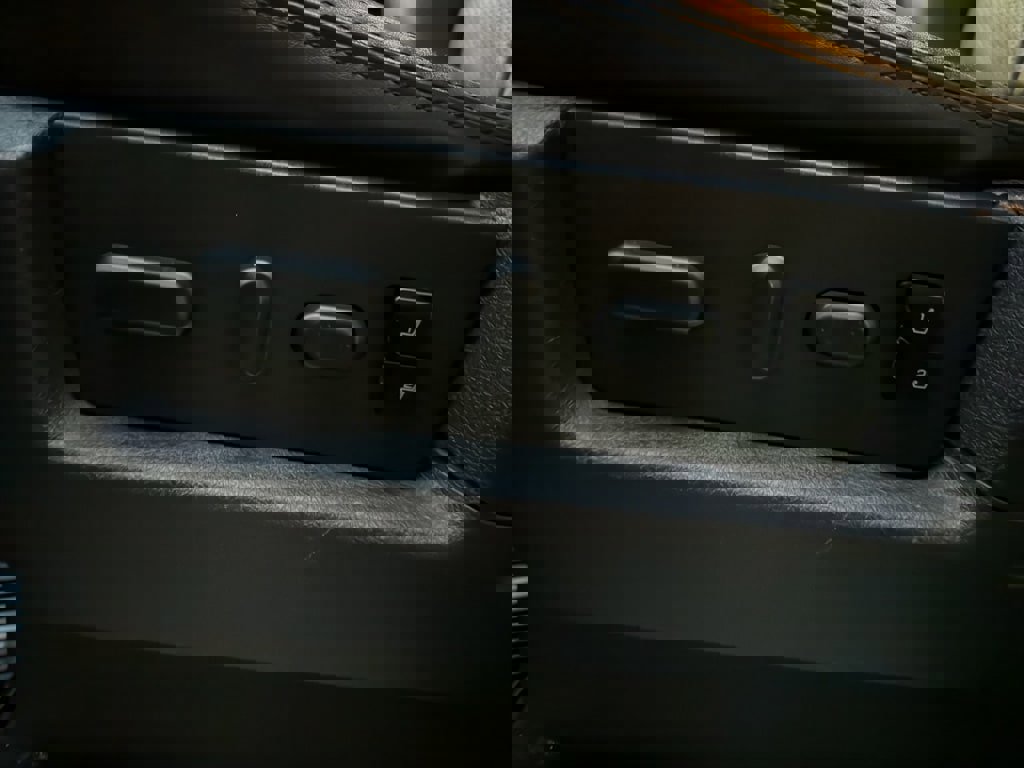 Used 2013 Ford F150 Platinum image 20