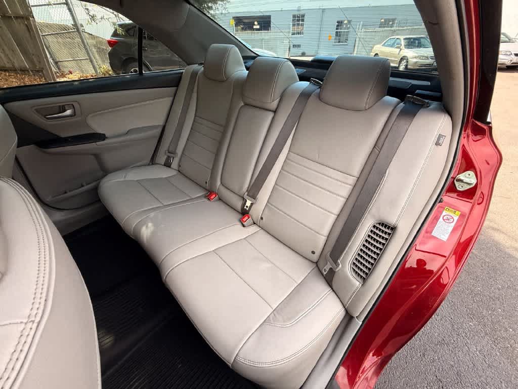 Used 2016 Toyota Camry XLE w/ Moonroof Package FWD image 14
